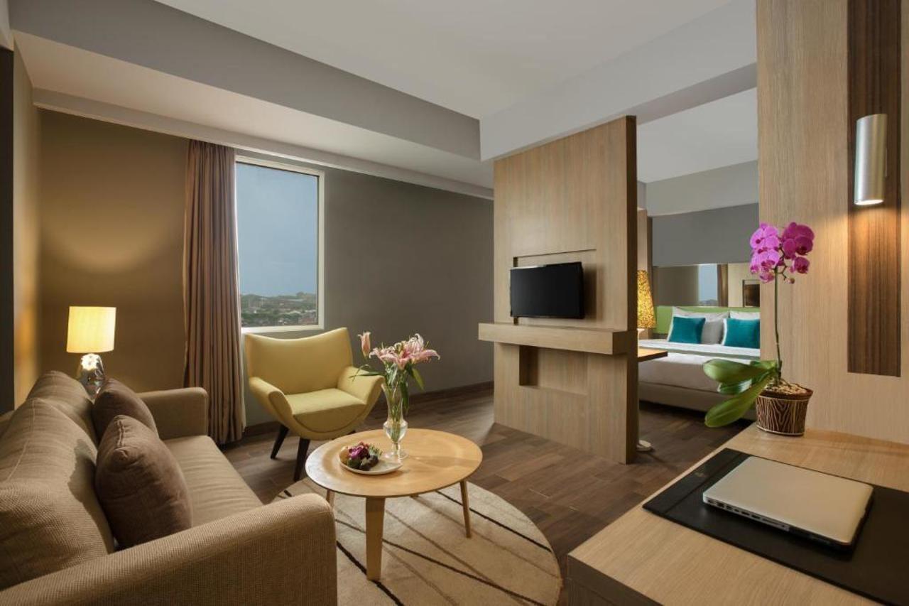 Khas Gresik Hotel Eksteriør billede
